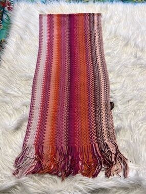 Missoni Pink and Burgundy Patterned Knit Scarf Wool acrylic made in Italy